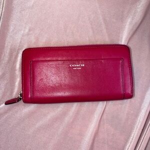 Authentic Coach Legacy 47996 Accordion Zip Wallet – Pink Leather